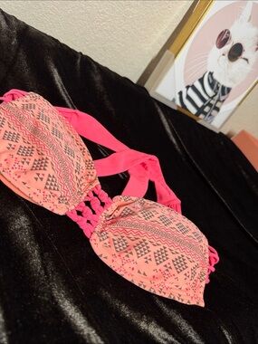 Hula Honey Pink and Coral Patterned Bikini Top Large